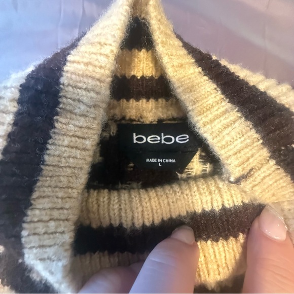 NWT bebe Women's Leopard Cowl Neck Sweater - Cream and Brown Size Large - Picture 6 of 10